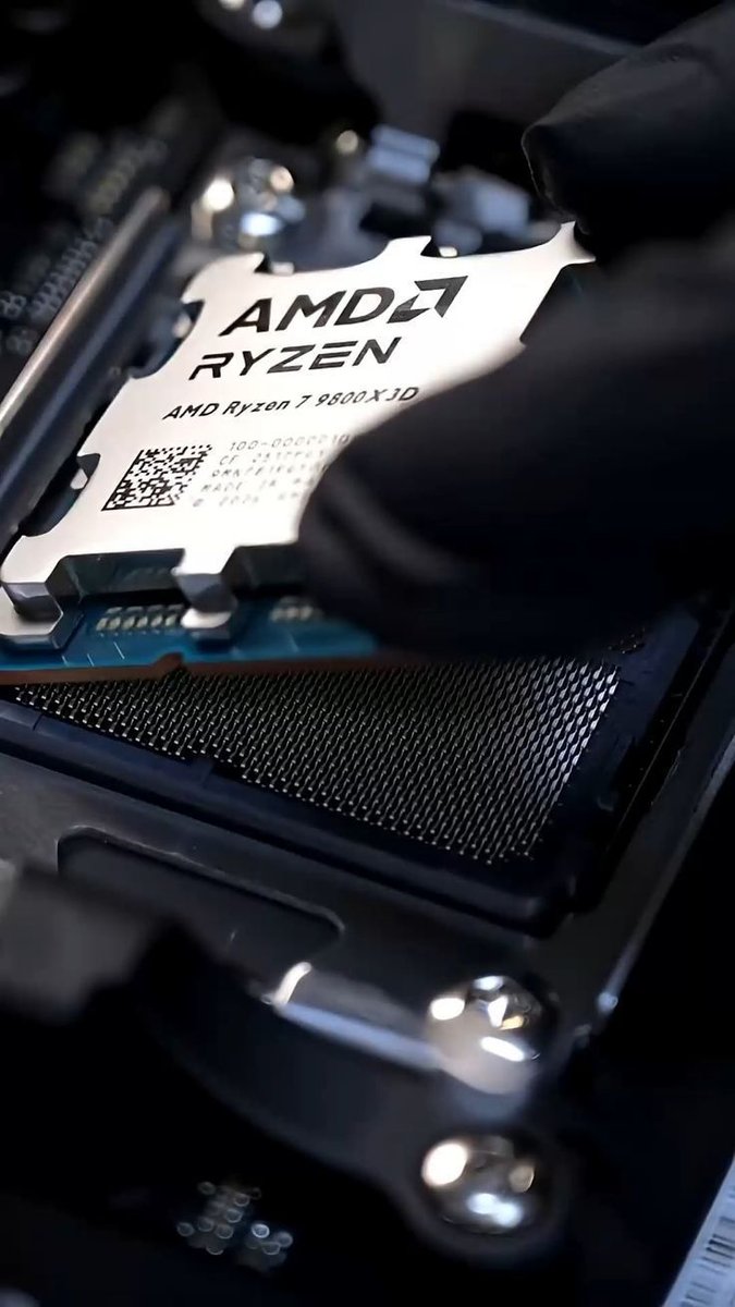 Ryzen 7 5800X3D vs Core i7-14700K: The 2026 DDR4 Value Fight