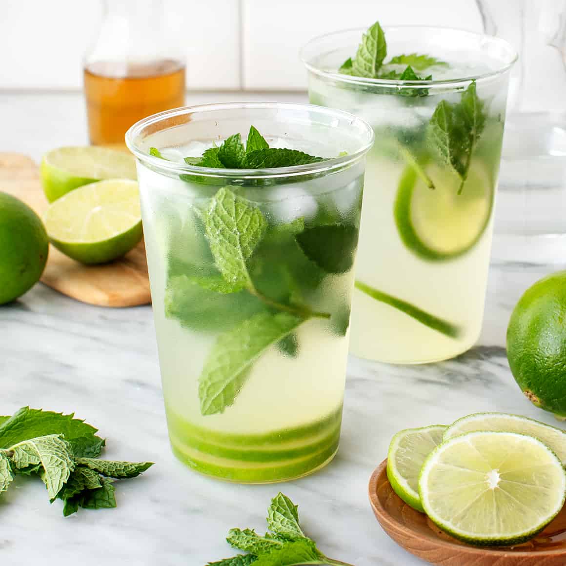 20 Classic Rum Cocktails: Mojito, Daiquiri, Piña Colada & Tiki Bar Favorites