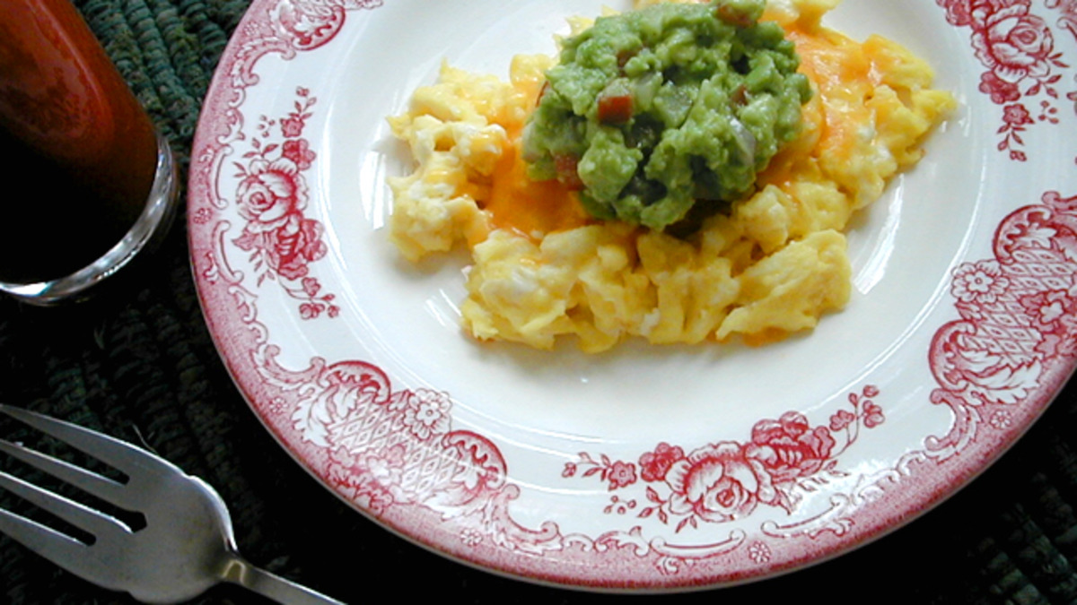 Turmeric-Ginger Scrambled Eggs with Avocado