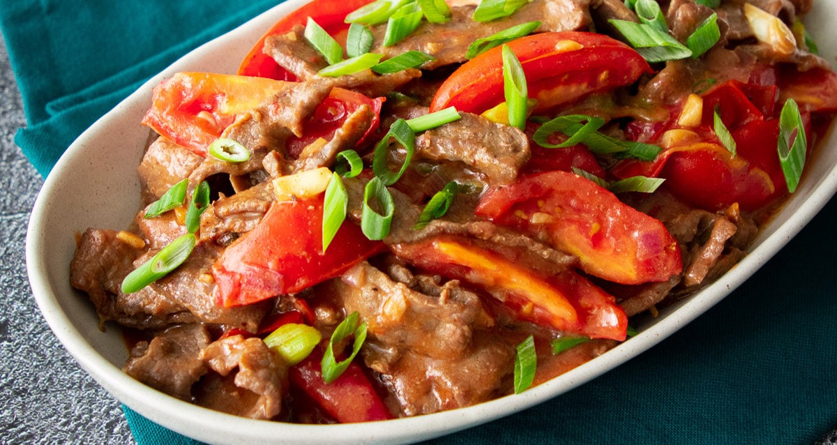 Beef and Onion Stir-Fry with Fresh Tomato Salsa