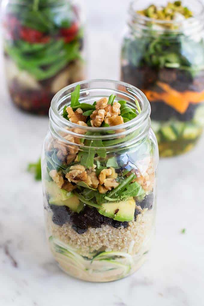 Mason Jar Layered Vegetable and Quinoa Salad