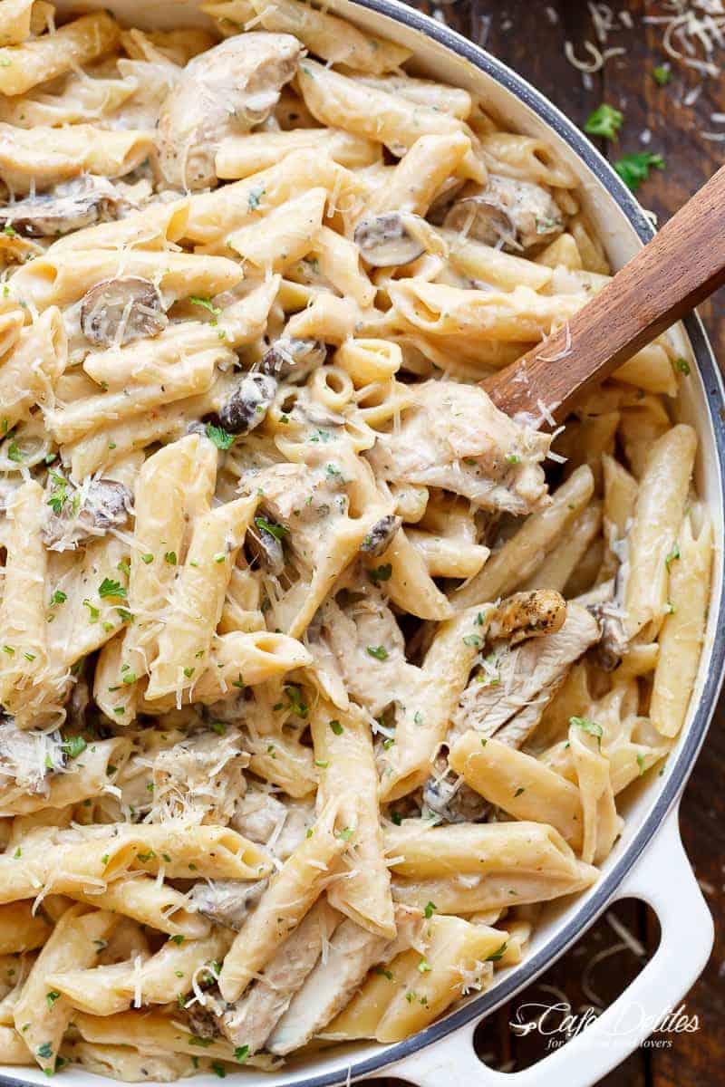 American Chicken and Mushroom Pasta with Creamy Sauce