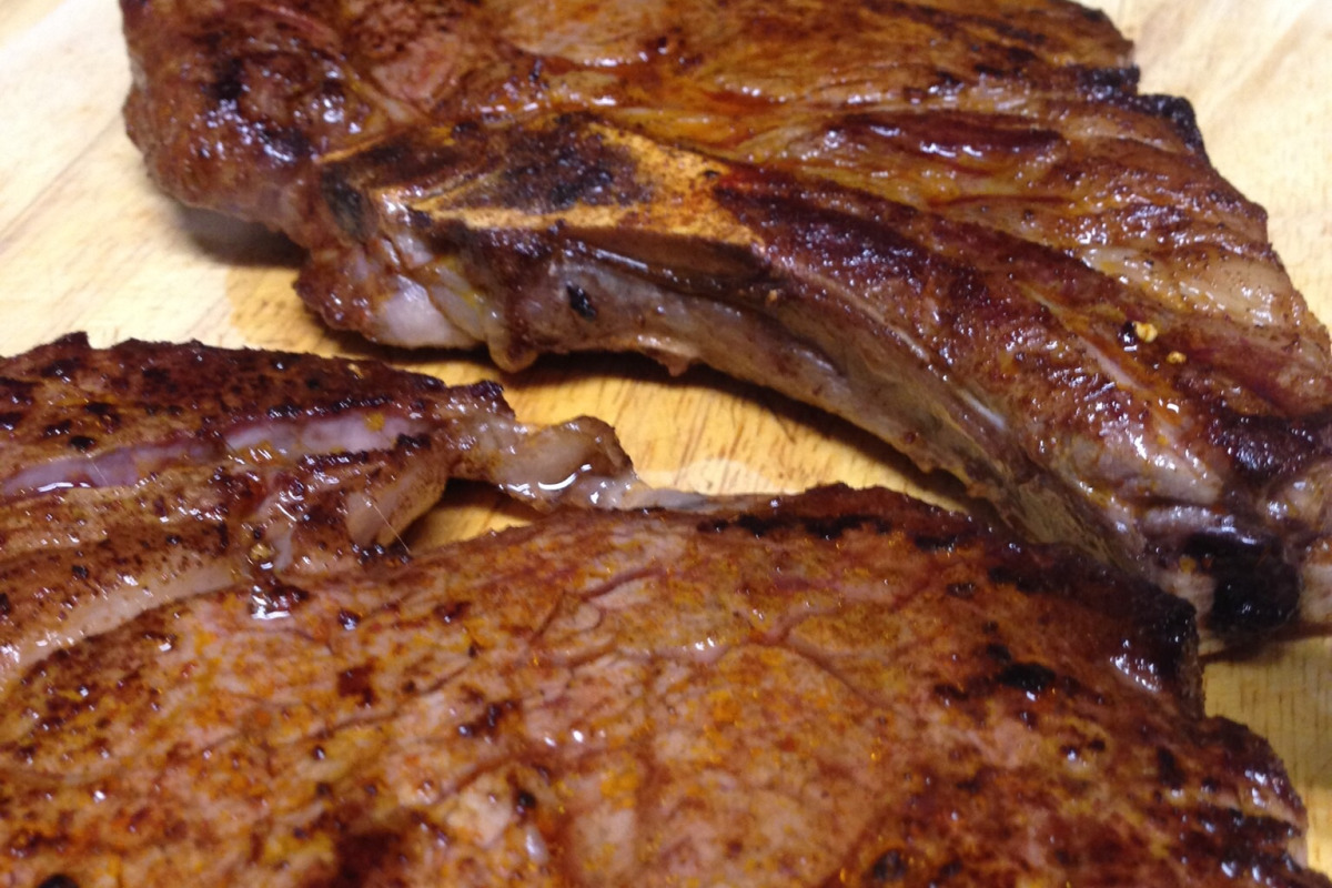 20 Cast Iron Skillet Dinners: Seared Steaks, Frittatas & One-Pan Chicken