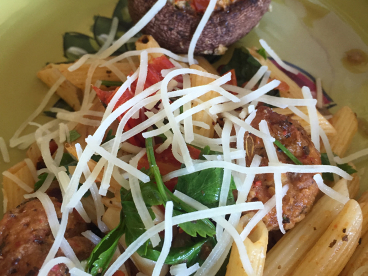Pasta with Tomato-Roasted Garlic Sauce
