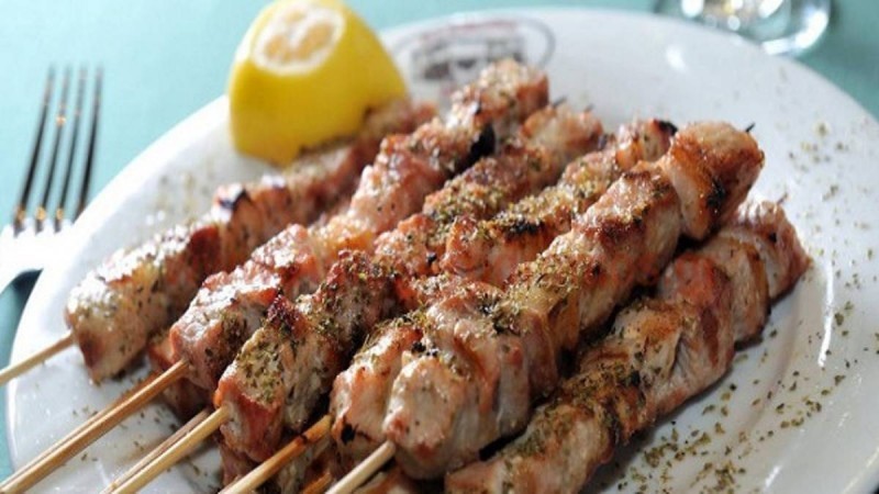 Grilled Greek Pork Souvlaki with Garlic-Yogurt Marinade
