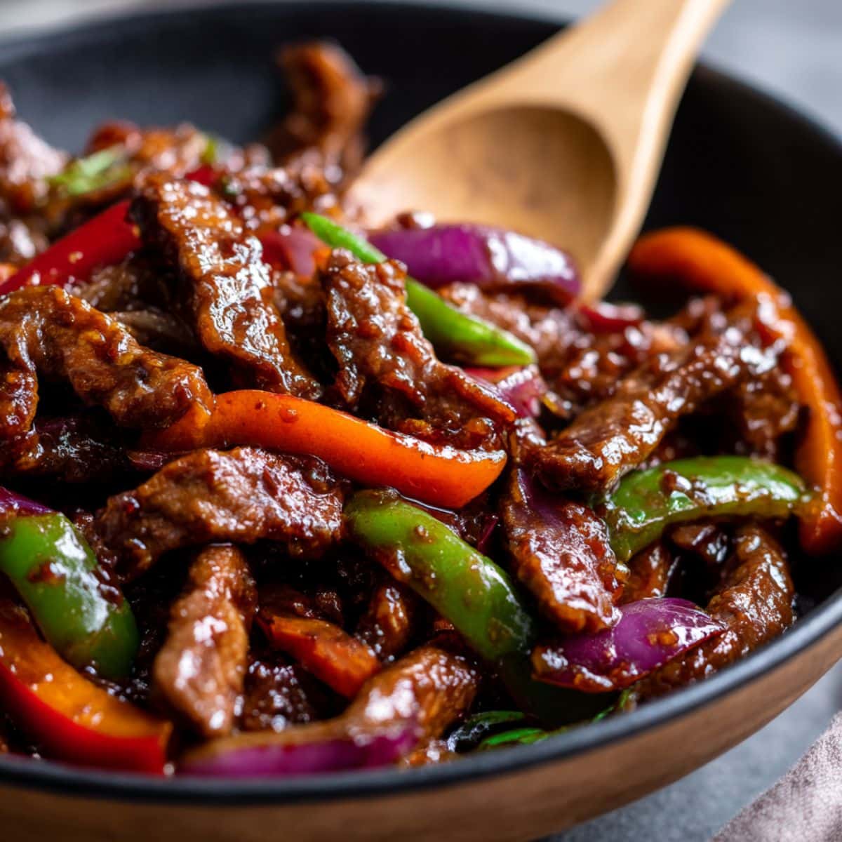 Stir-Fried Chinese Pepper Steak with Sesame Oil