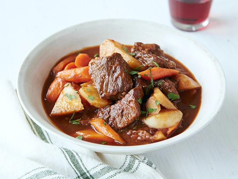 20 Cozy Slow Cooker Fall Recipes: Soups, Stews, and Sunday Dinners