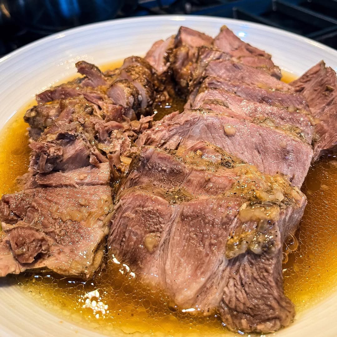 20 Hawaiian Recipes: Poke Bowls, Kalua Pig, Loco Moco & Island Comfort Food